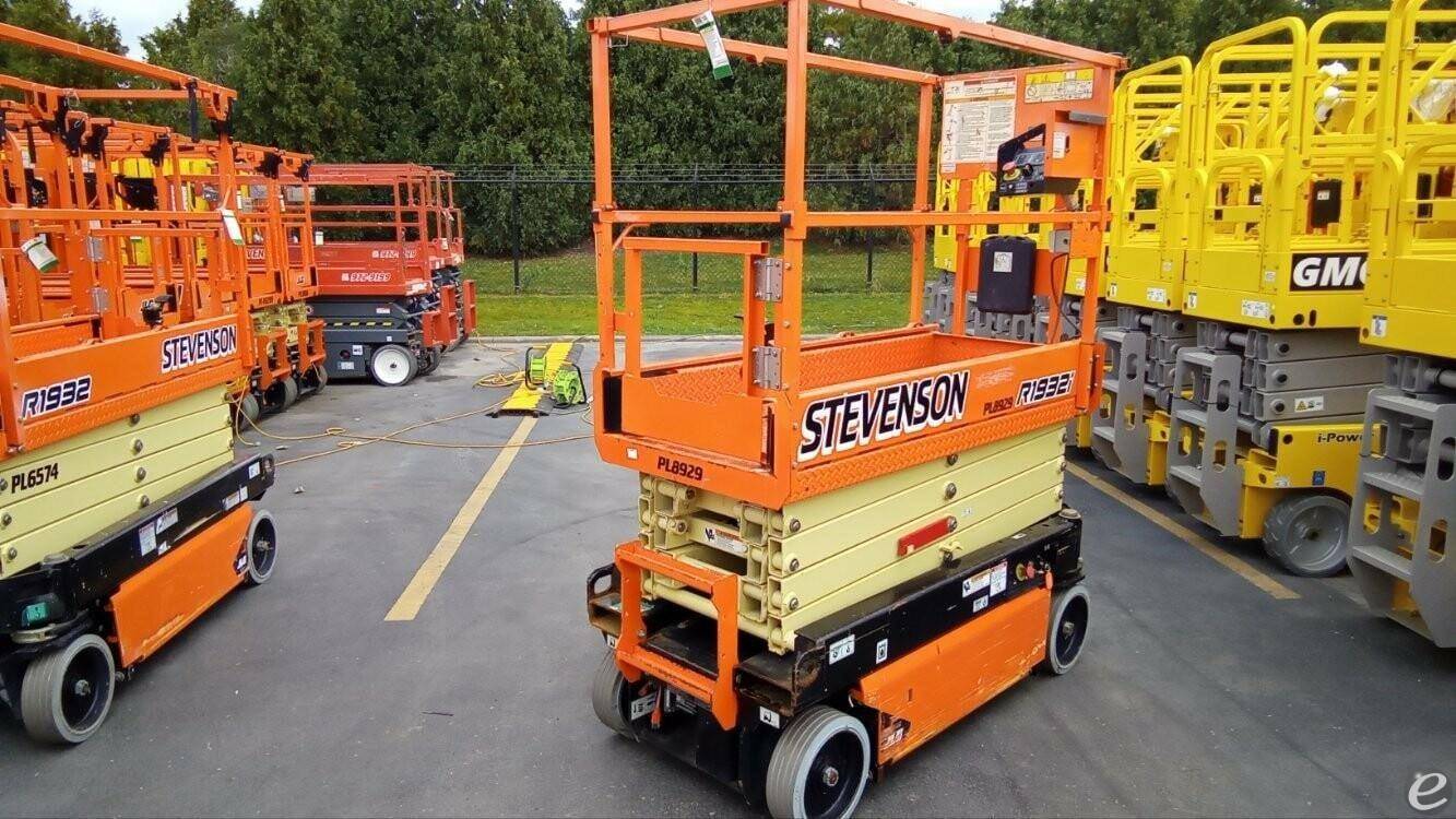 2021 JLG R1932i