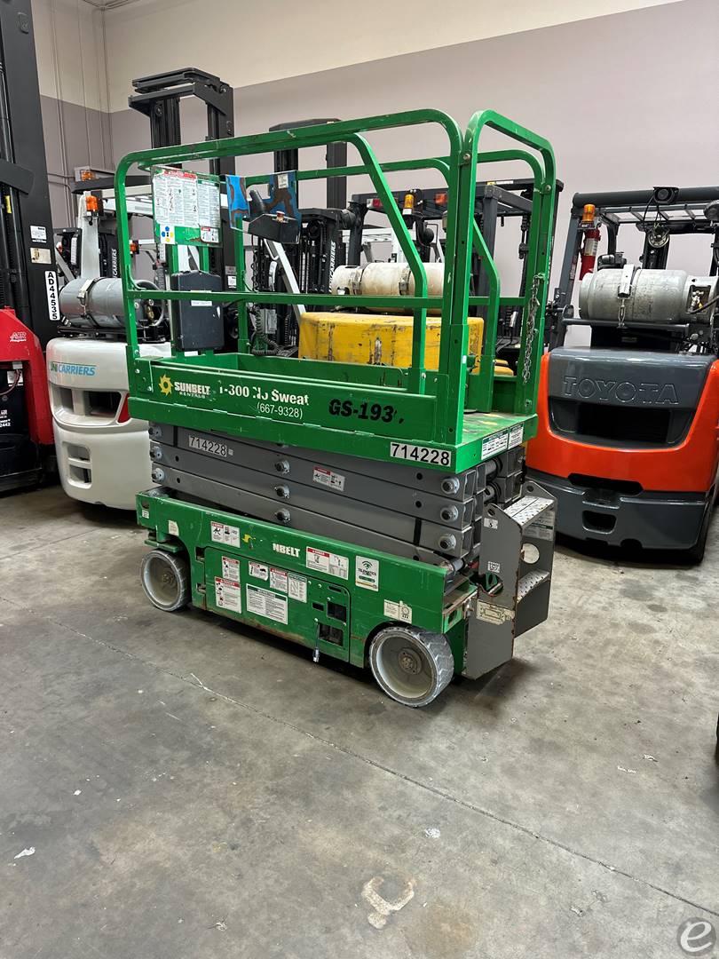 2018 Genie GS-1932 Electric Scissor...