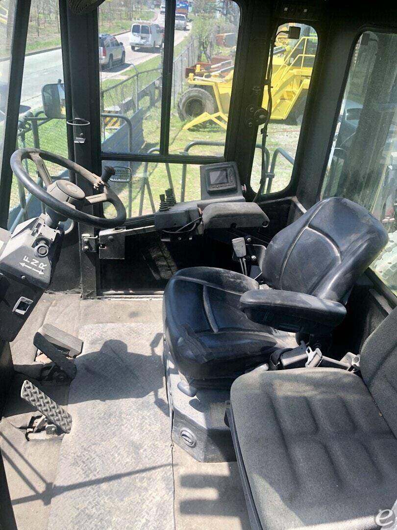 2010 Hoist Liftruck P800