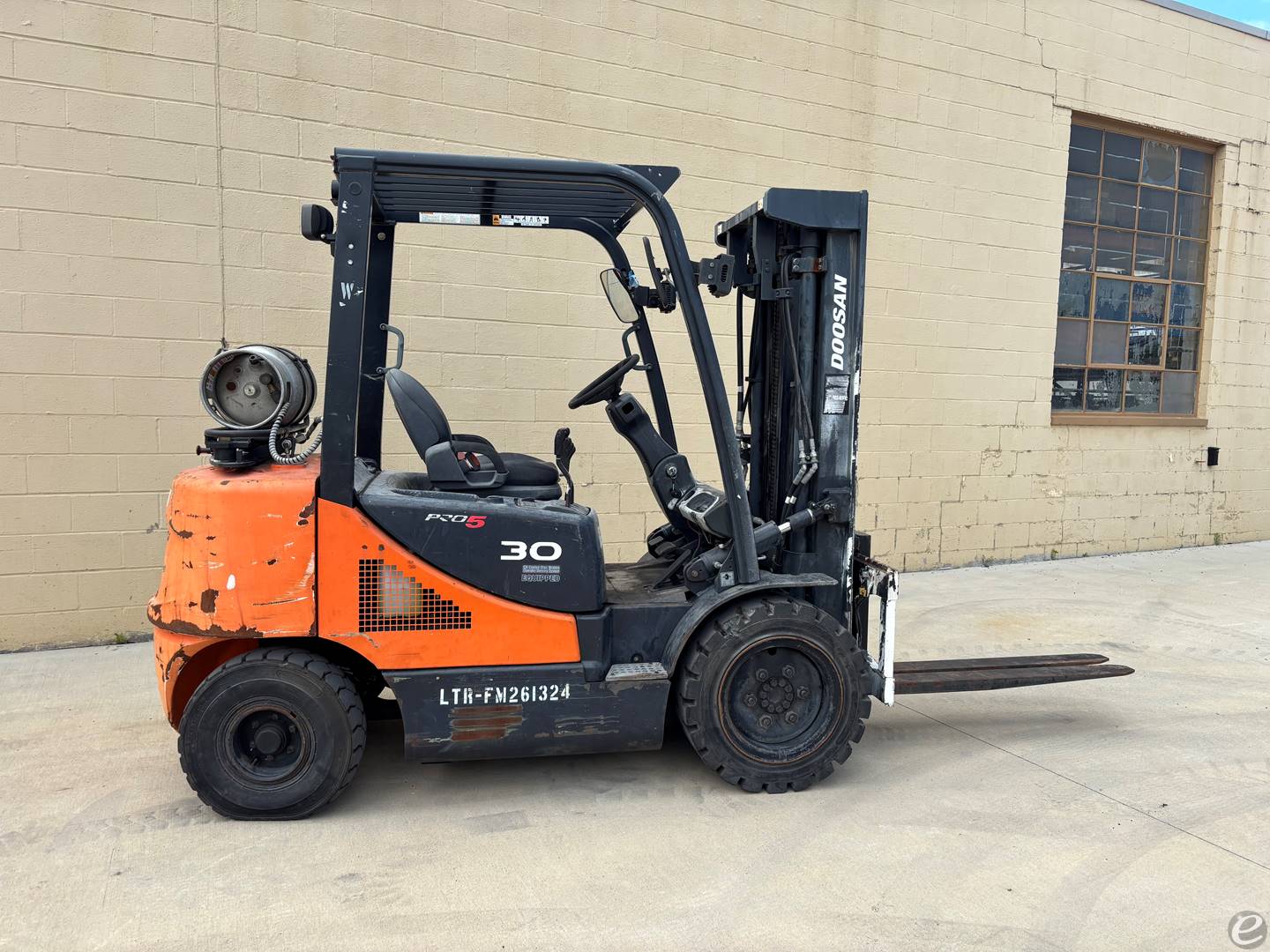 2011 Doosan G30E-5