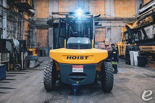 2024 Hoist Liftruck PV300