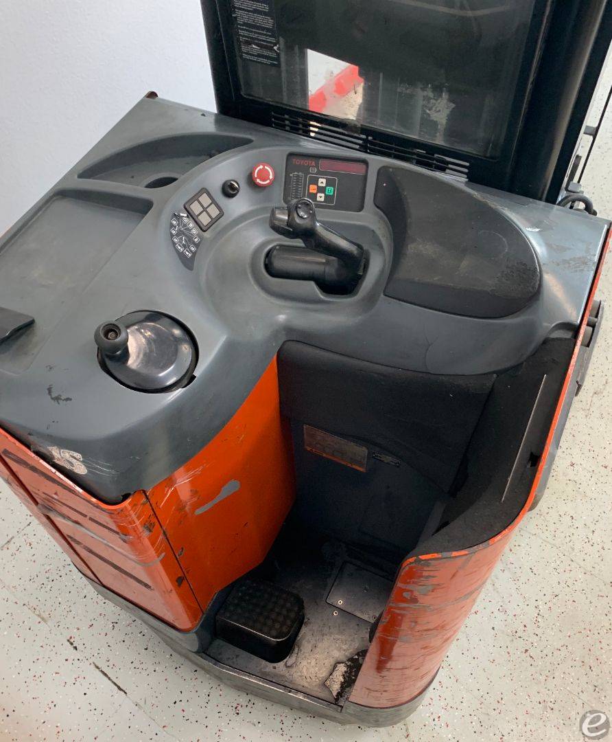 2007 Toyota 7BREU23