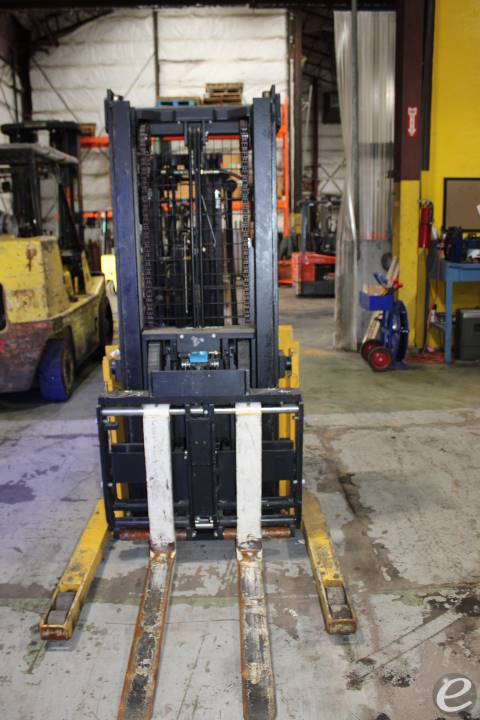 1998 Yale MRW020LCN12TS077