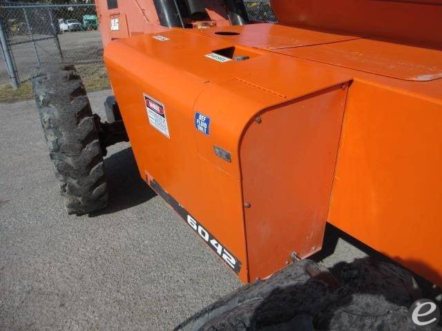 2016 JLG 6042