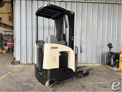 2015 Crown RR5725-35