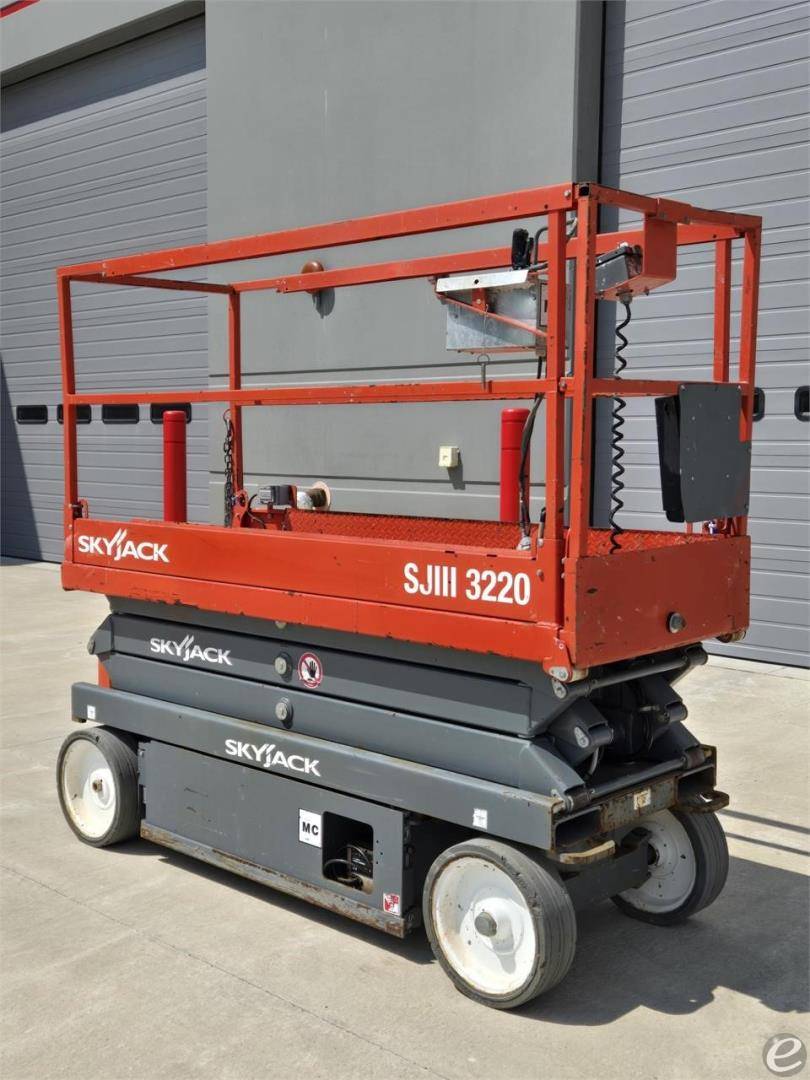 2018 Skyjack SJIII3220 Electric Scissor Lift - 123Forklift