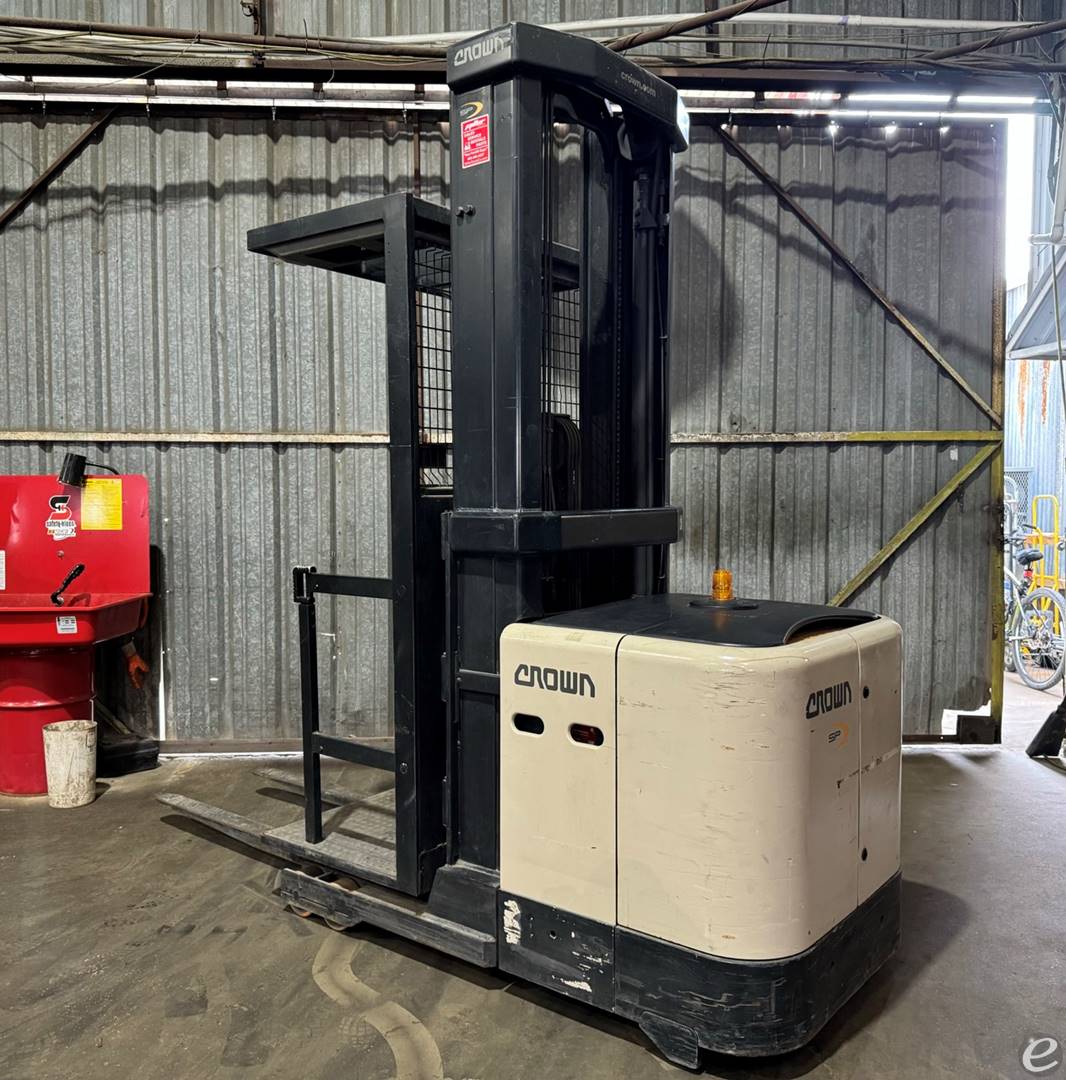 2007 Crown SP3410-30 Electric Forklift - 123Forklift