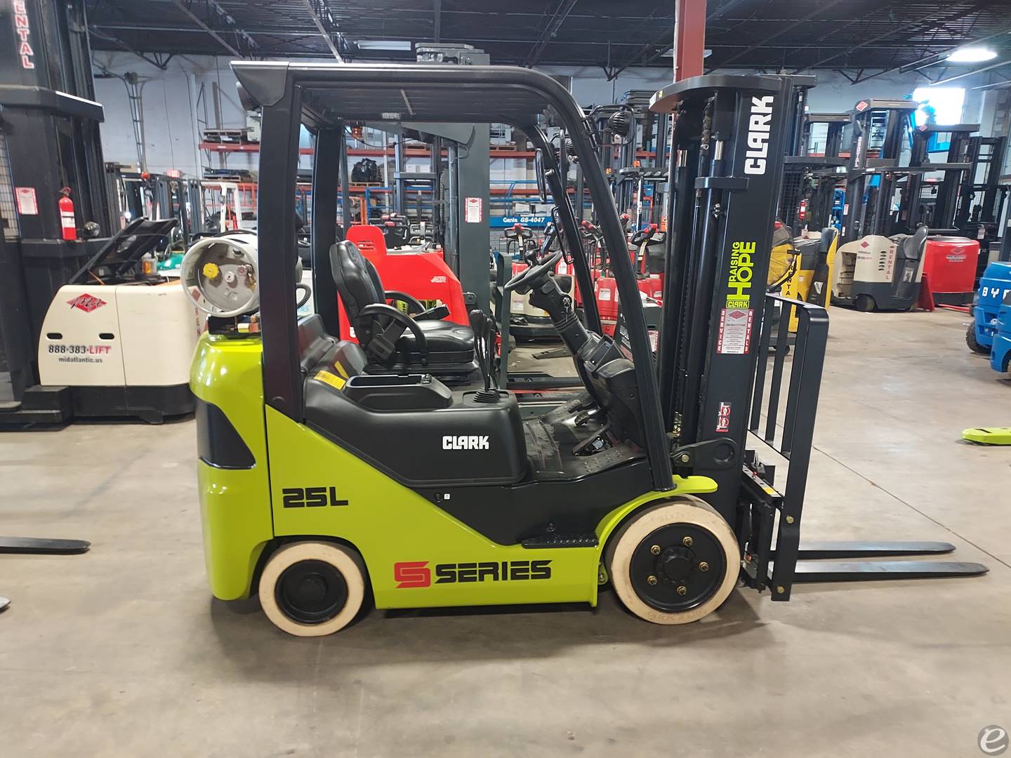 2022 Clark S25C LP Gas Forklift