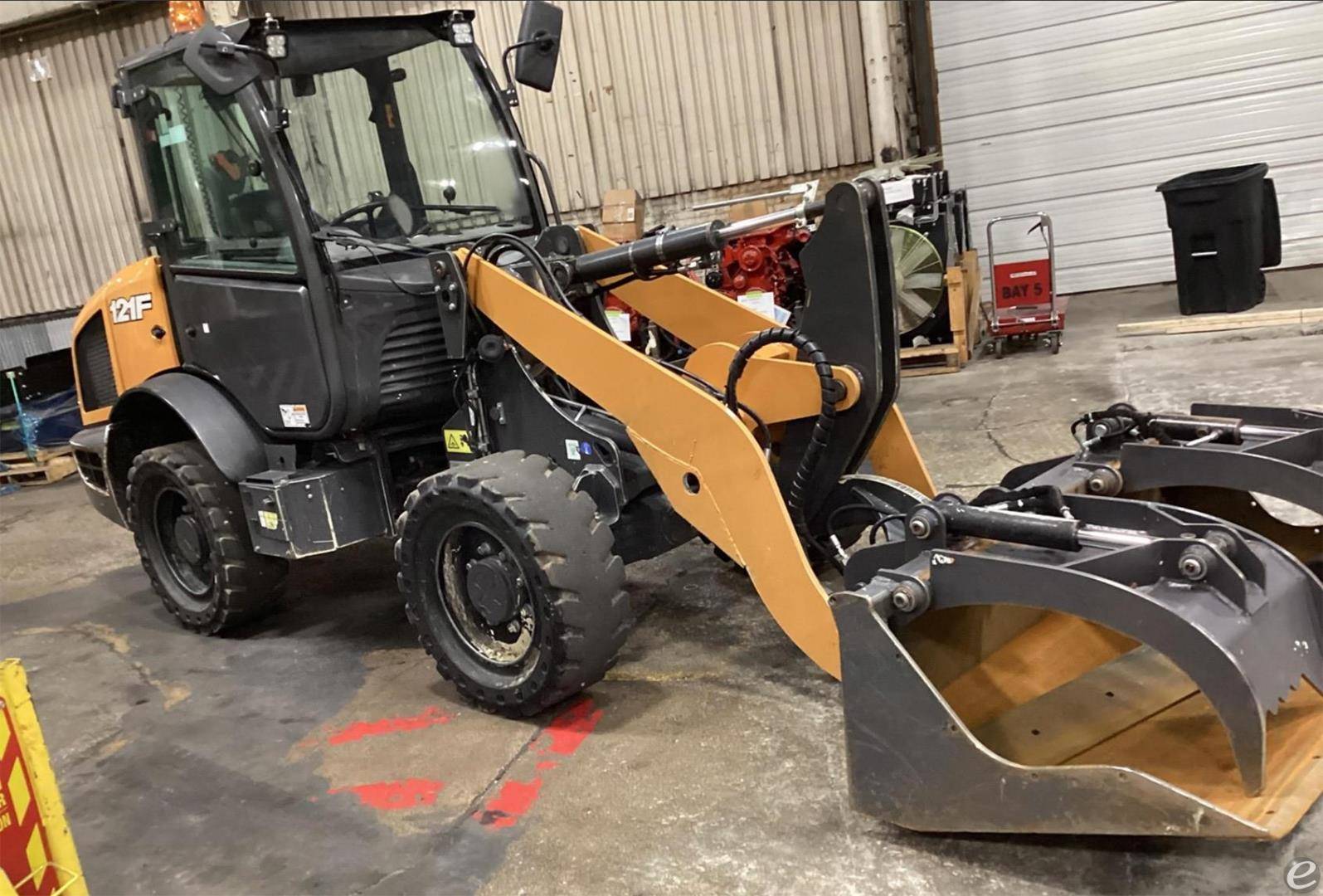 2021 Case 121F