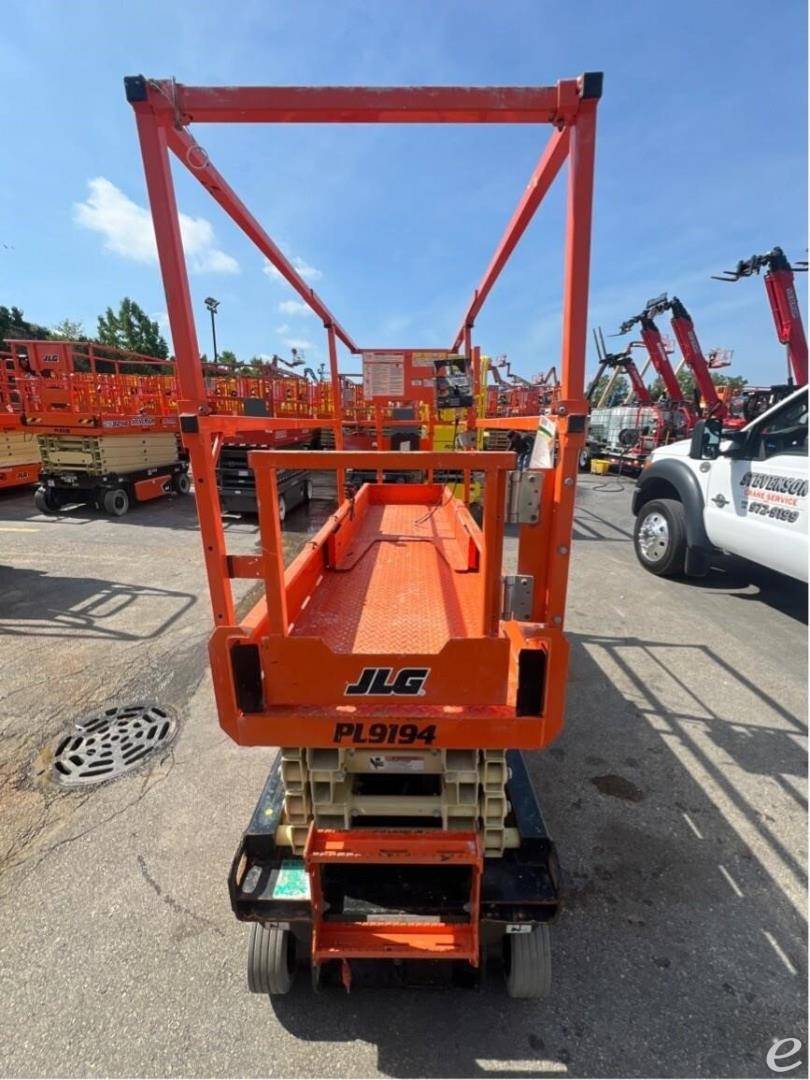 2021 JLG R1932i