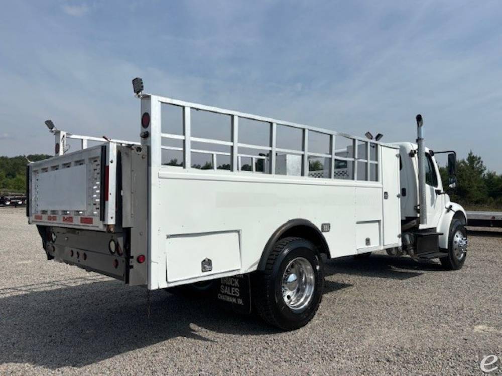 2016 Freightliner BUSINESS CLASS M2 106