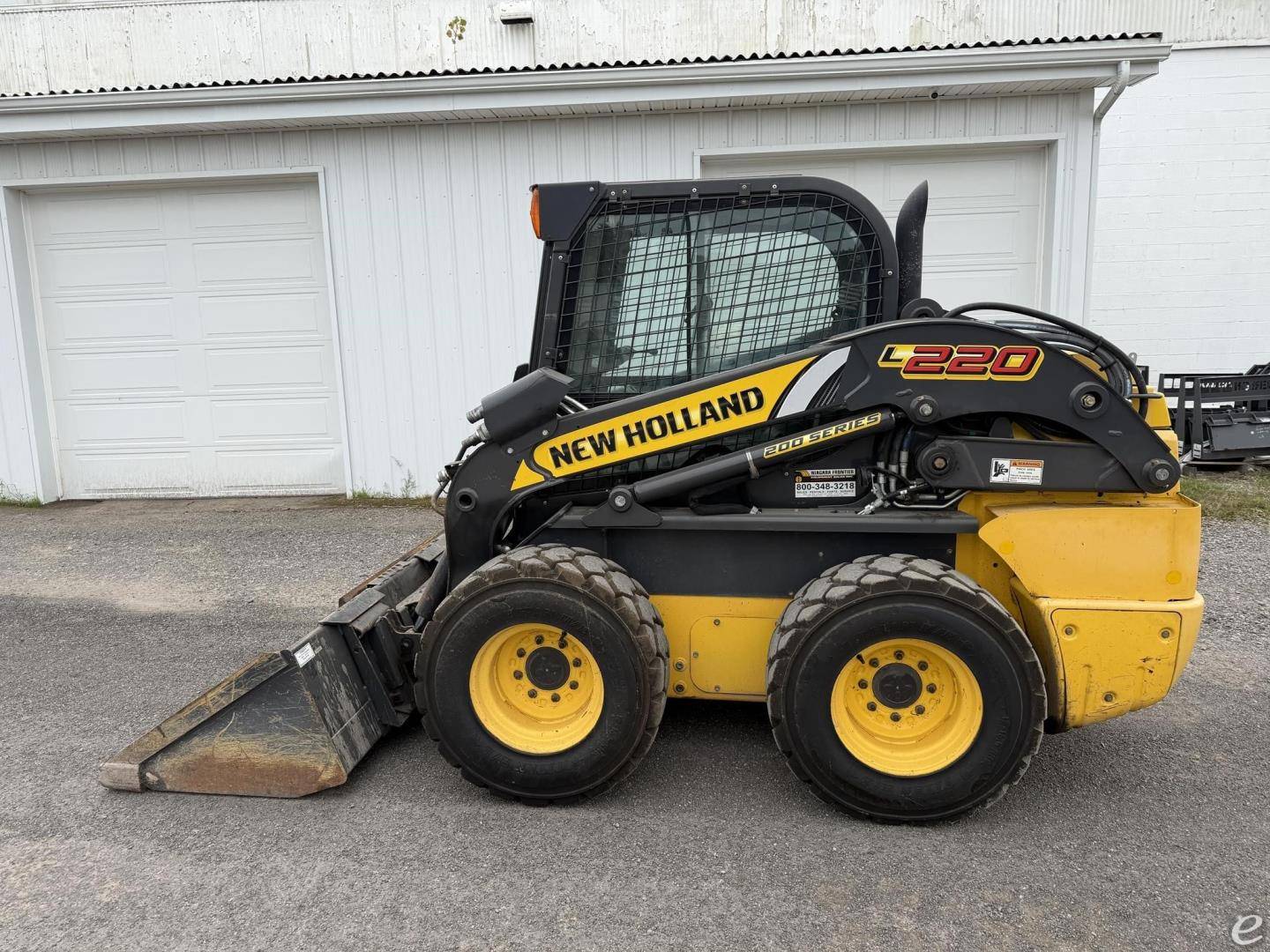 2017 New Holland L220