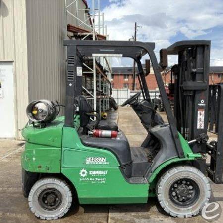 2016 Mitsubishi FG25N