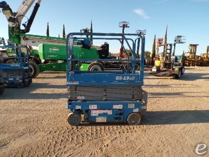 2019 Genie GS-1930