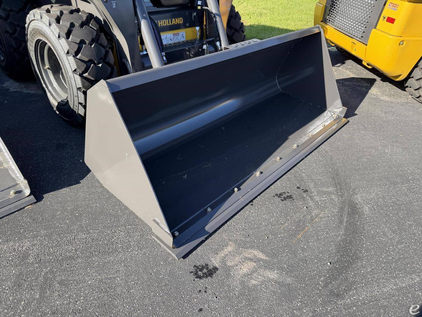 2027 New Holland 84