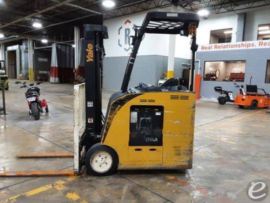 2017 Yale ESC030 Electric Forklift - 123Forklift