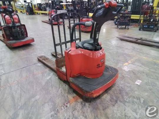 2010 Raymond 8400 Electric Forklift - 123Forklift