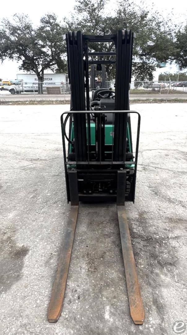 2020 Mitsubishi FGC15N