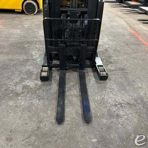 2022 Yale NR045EB