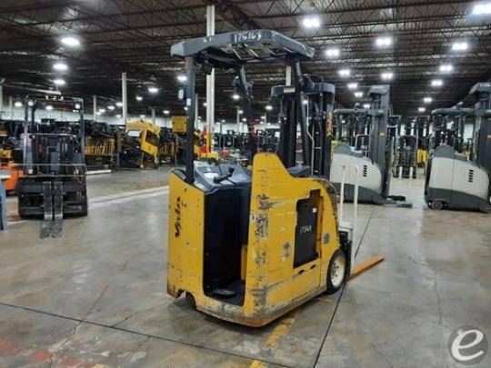 2017 Yale ESC030 Electric Forklift - 123Forklift