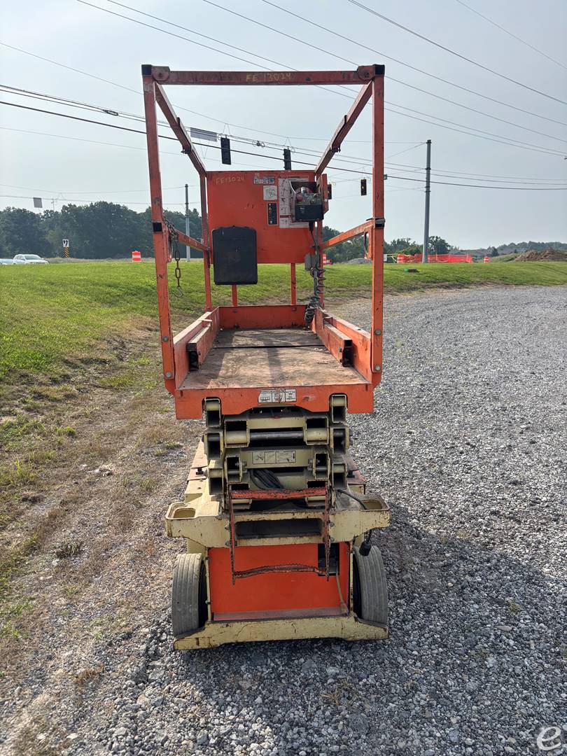 2015 JLG 1923RS