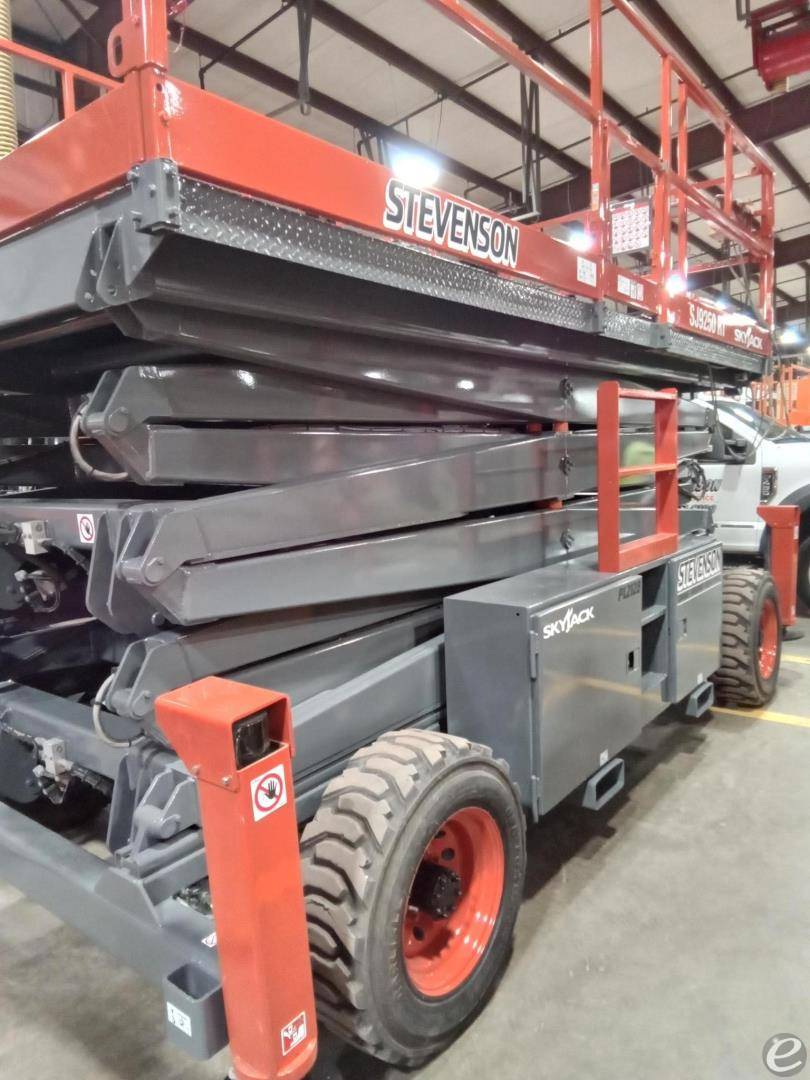2017 Skyjack SJ9250RT
