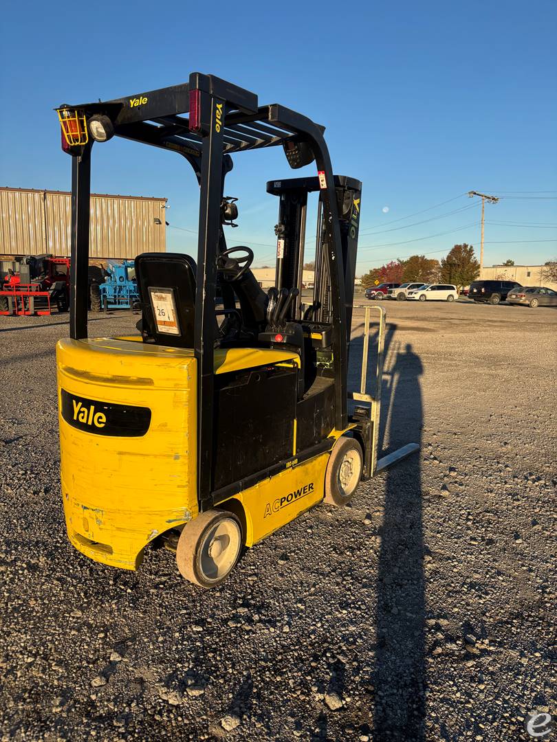 2017 Yale ERC-040VAN