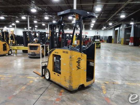 2017 Yale ESC030 Electric Forklift - 123Forklift