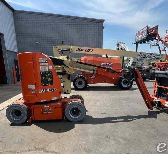 2015 JLG E300AJP