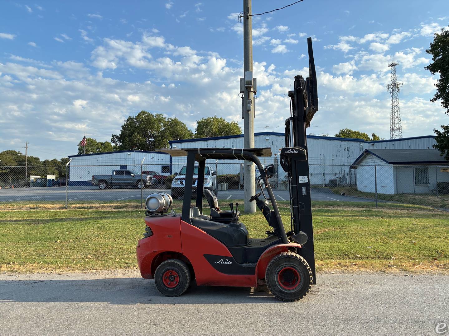 2017 Linde HT32T