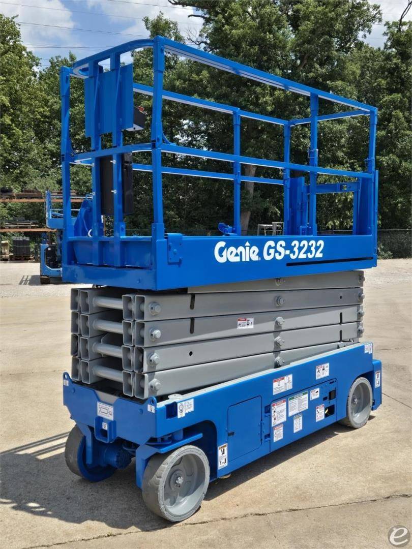 2015 Genie GS3232 Electric Scissor Lift - 123Forklift