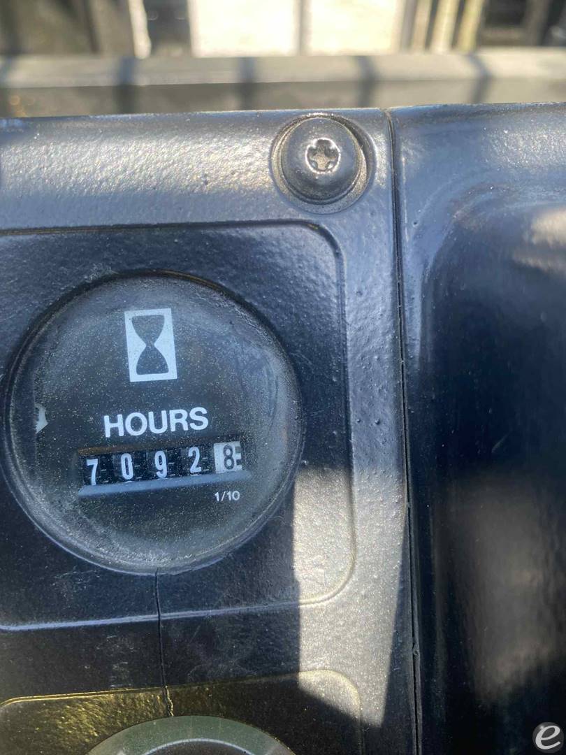 2000 Hyster S-135XL2