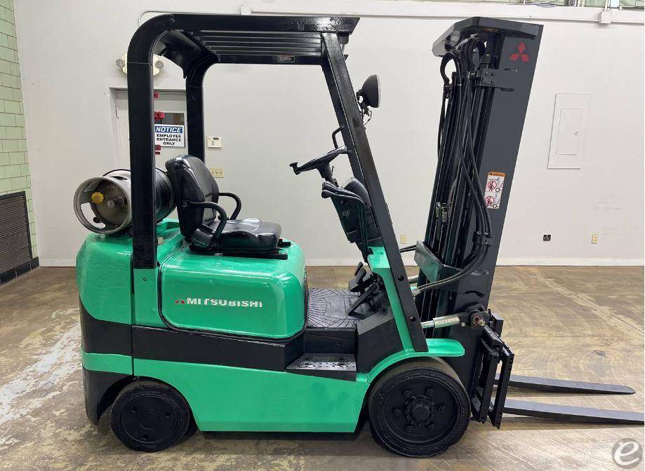 2002 Mitsubishi FGC20K LP Gas Forkl...