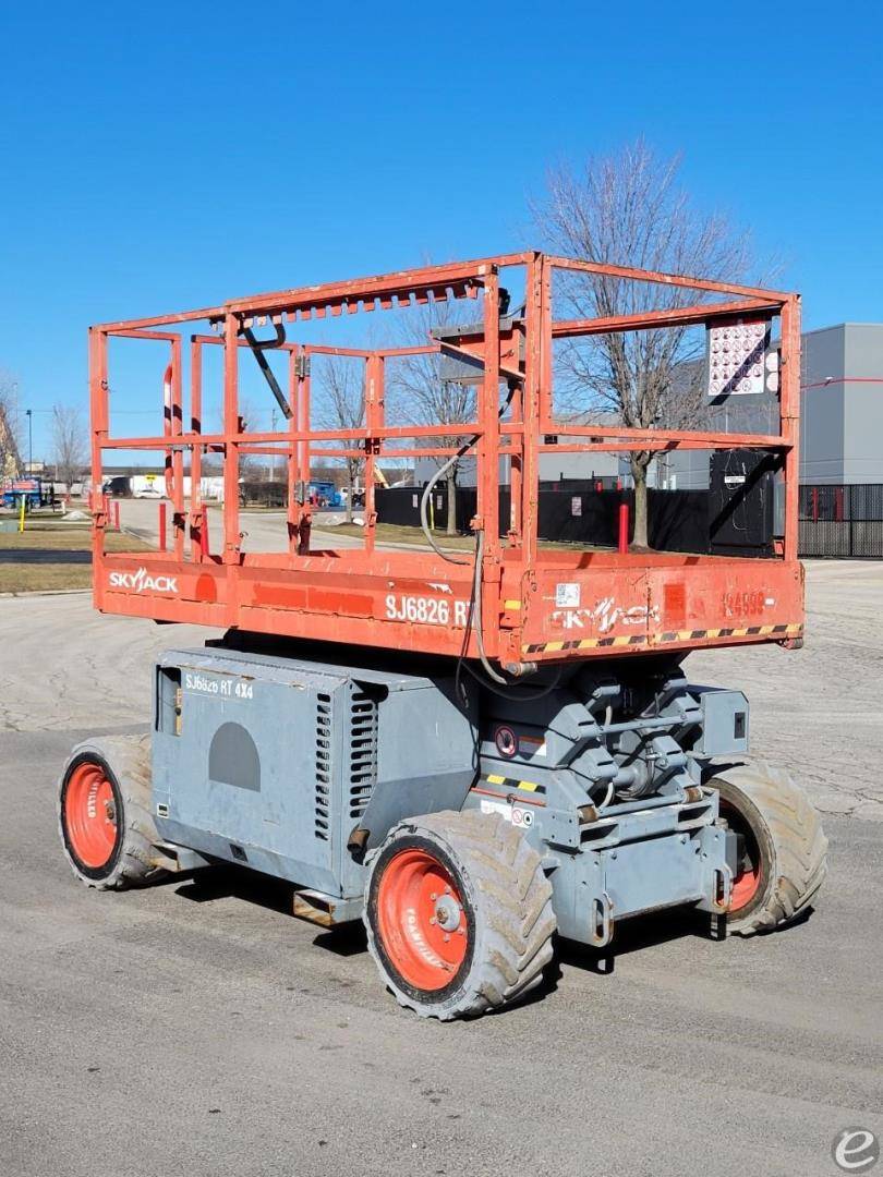 2014 Skyjack SJ6826RT Dual Fuel Scissor Lift - 123Forklift