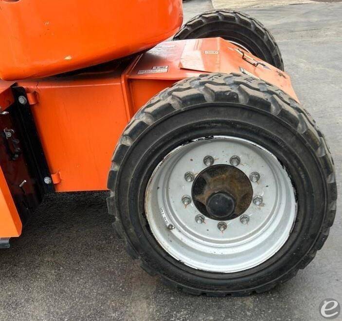 2015 JLG E450AJ