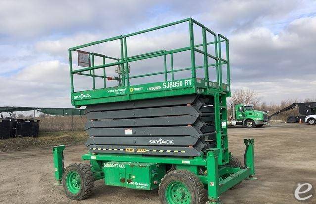 2008 Skyjack SJ8850 RT Dual Fuel Scissor Lift - 123Forklift