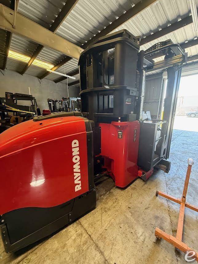 2016 Raymond 9800