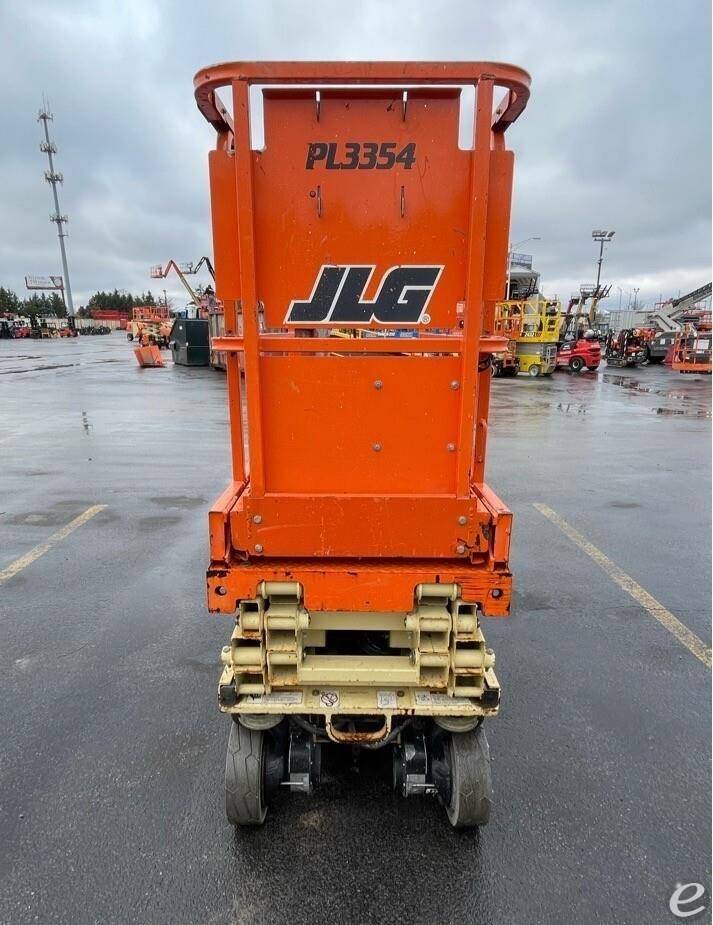 2017 JLG 1930ES