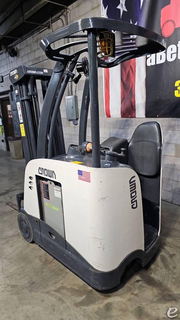 2012 Crown RC5530C-30