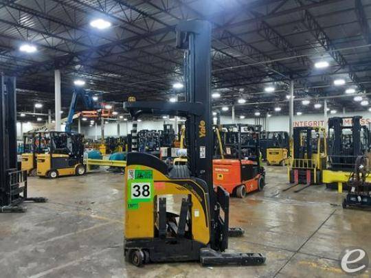 2018 Yale NR045 Electric Reach Truc...