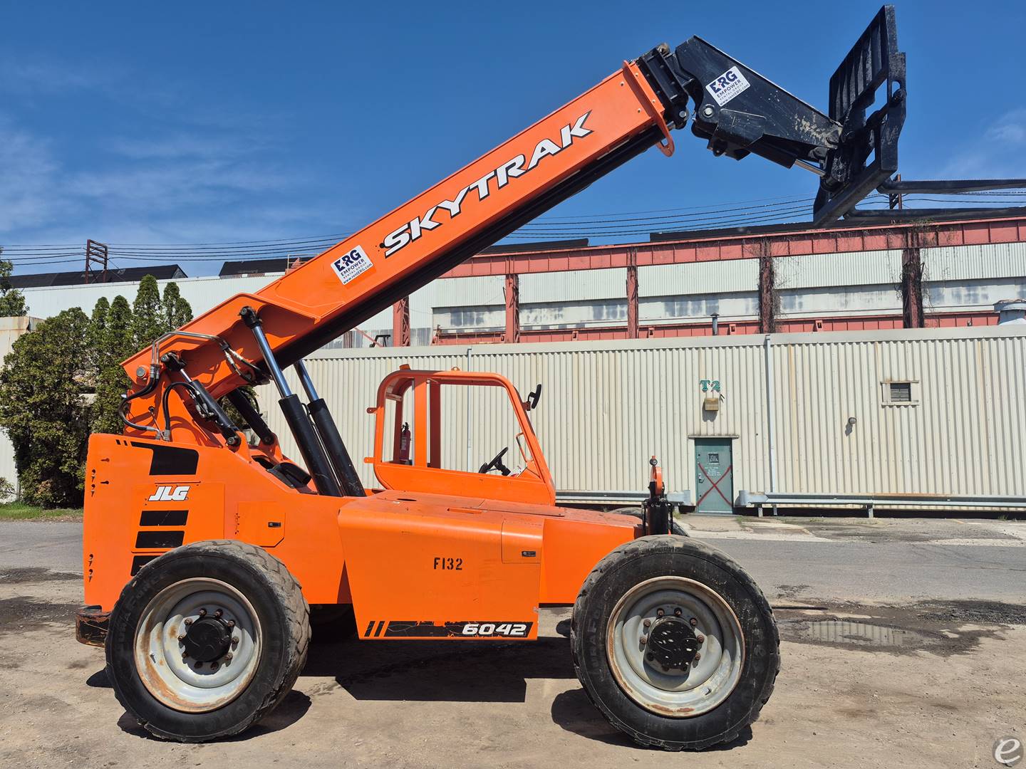 2017 JLG 6042