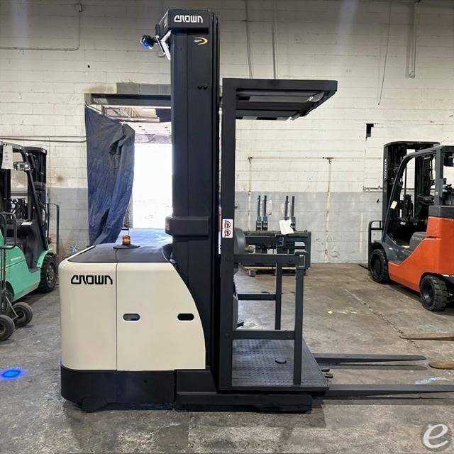 2018 Crown SP3520-30