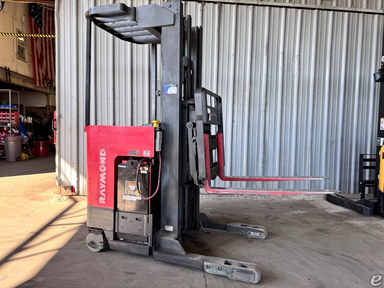 1998 Raymond EASI-R30TT Electric Reach Truck - 123Forklift