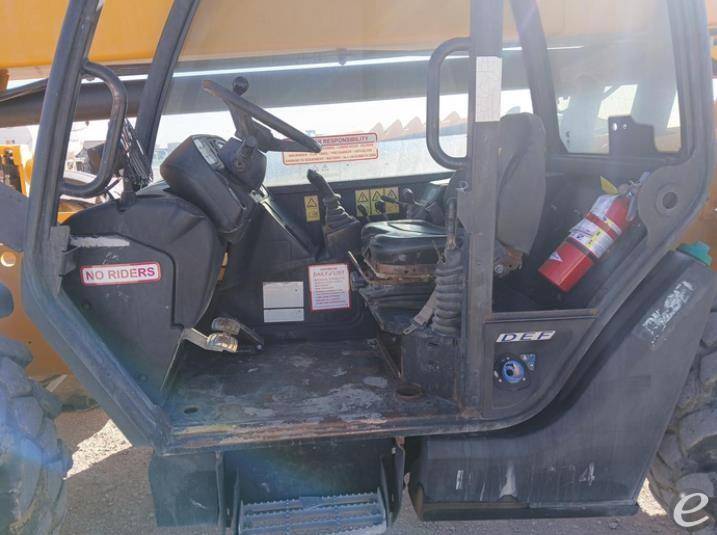 2017 JCB 510-56