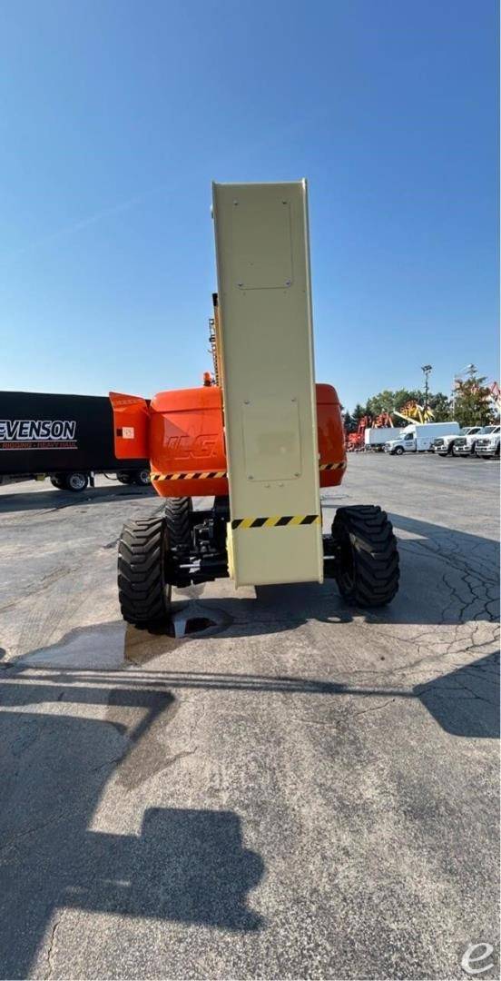 2015 JLG 800AJ