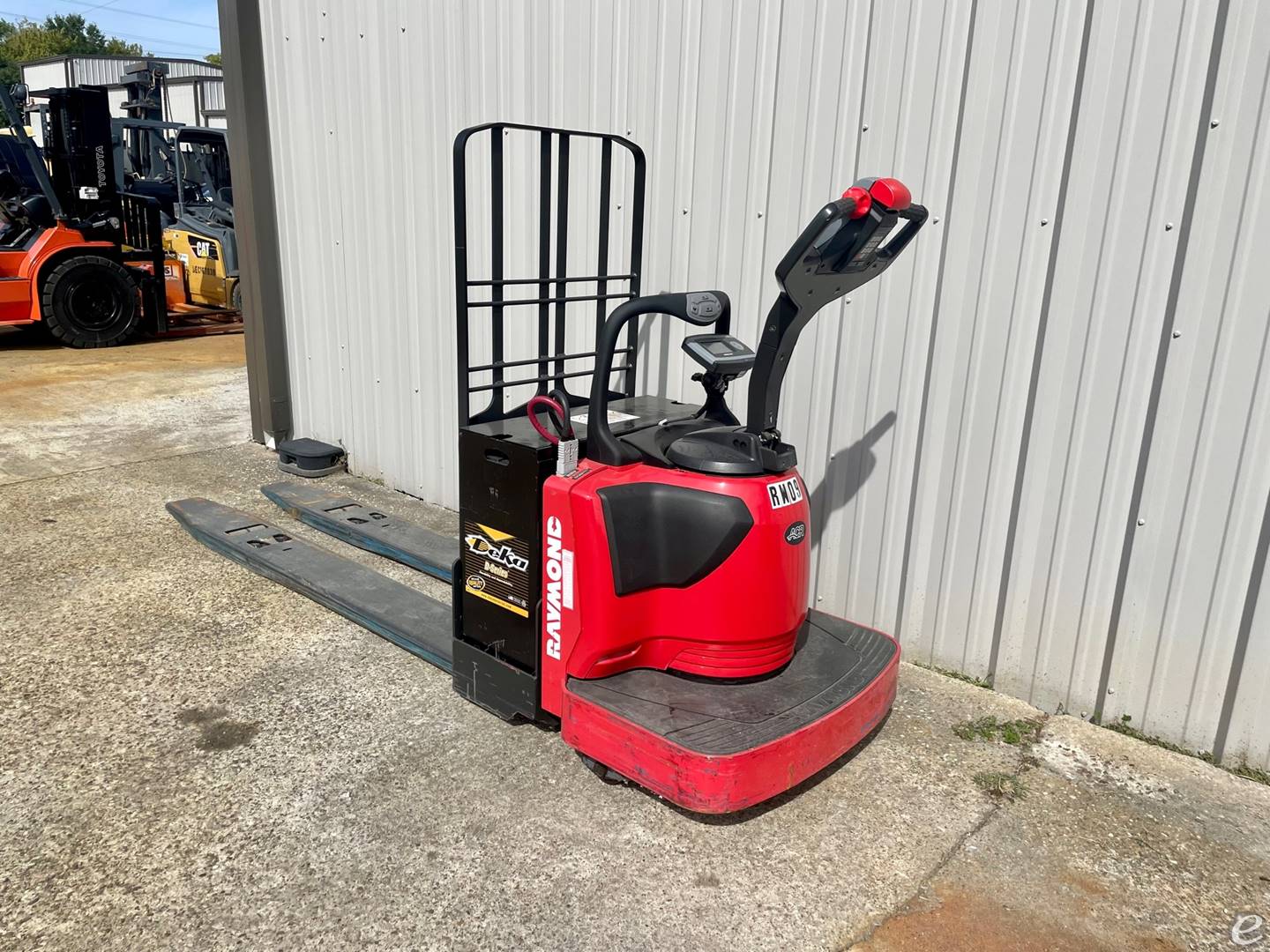 2020 Electric Raymond 8410 Electric Walkie/Rider Pallet Jack