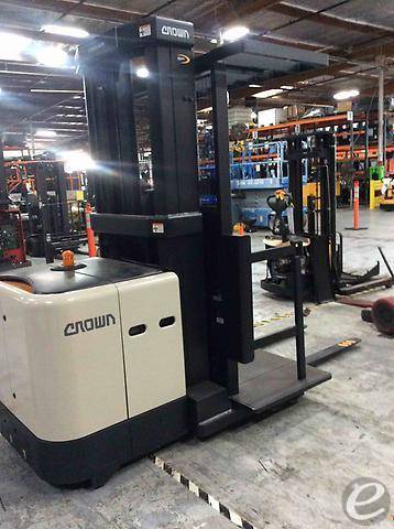 2017 Crown SP3510-30 Electric Order Picker - 123Forklift