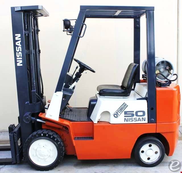 2001 Nissan   CPJ01A25PV Cushion Tire Forklift - 123Forklift