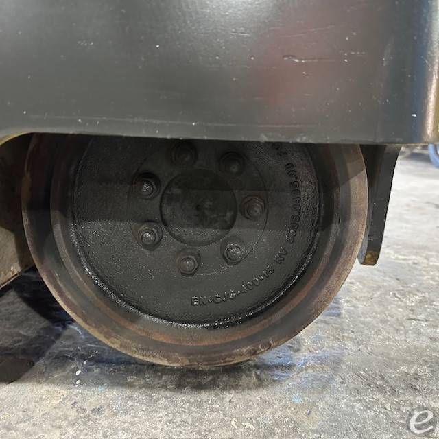 2018 Yale NR045EB