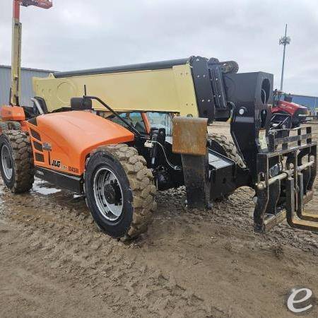 2020 JLG 1055